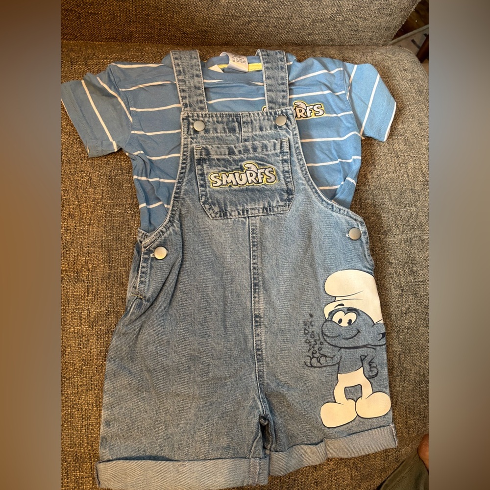 Smurfs 2 piece set Blue Denim Kids Overalls and Tshirt.  3 T. NWT
